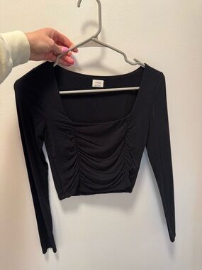 Aritzia Wilfred long sleeve top